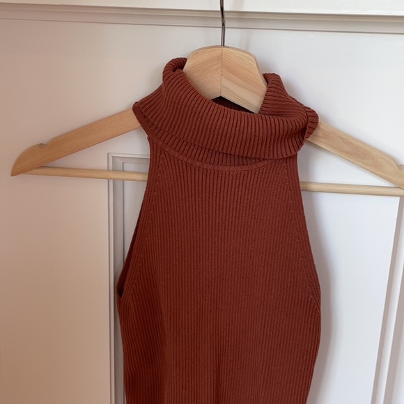 Joe’s Jeans Mock Neck Sleeveless Ribbed Tank - Picture 7 of 9